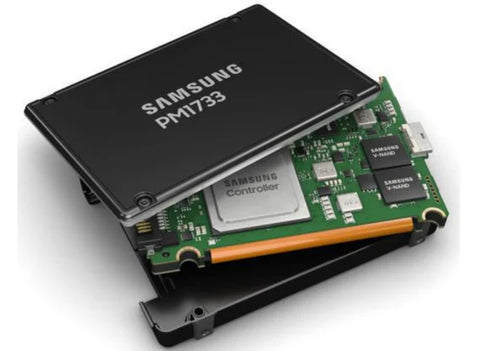 SAMSUNG MZWLJ3T8HBLS-00007 PM1733 3.84TB 2.5" PCIe 4.0 x4 (NVMe) SSD